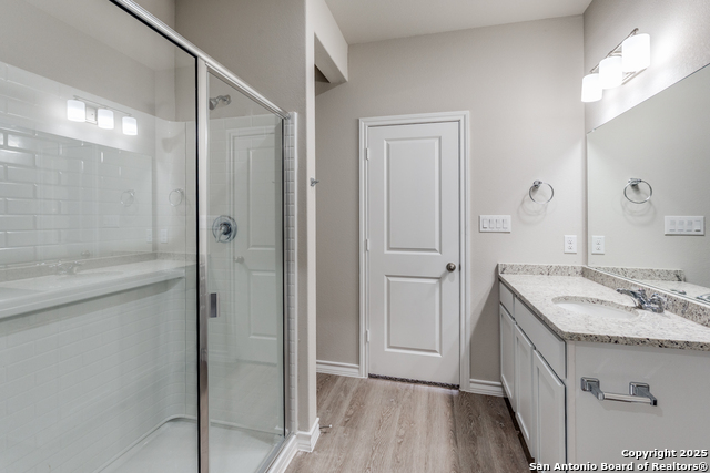 Image 21 of 27 For 228 Martindale St W