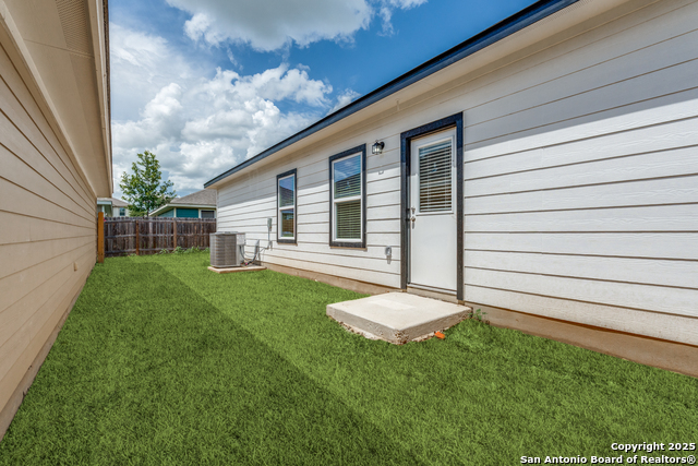 Image 26 of 27 For 228 Martindale St W