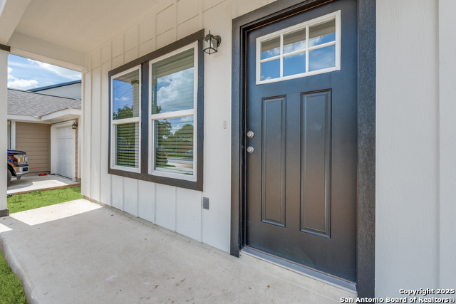 Image 3 of 27 For 228 Martindale St W