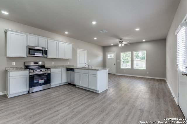 Image 6 of 27 For 228 Martindale St W
