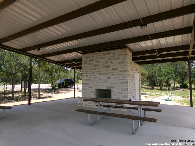 Listing photo id 17 for 1881 Grand Oaks