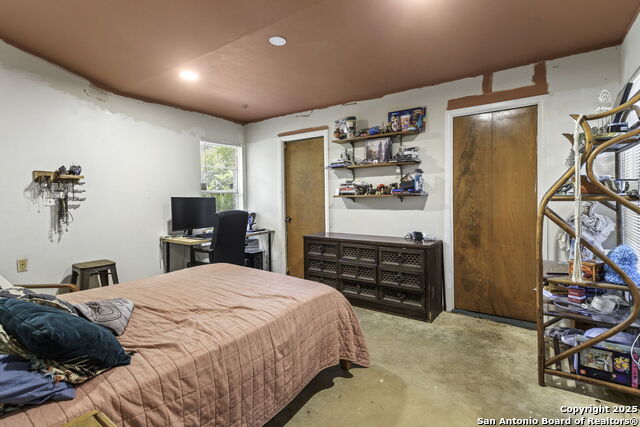 Listing photo id 8 for 9614 Tioga  