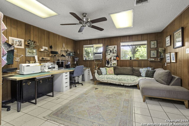 Listing photo id 6 for 9614 Tioga  