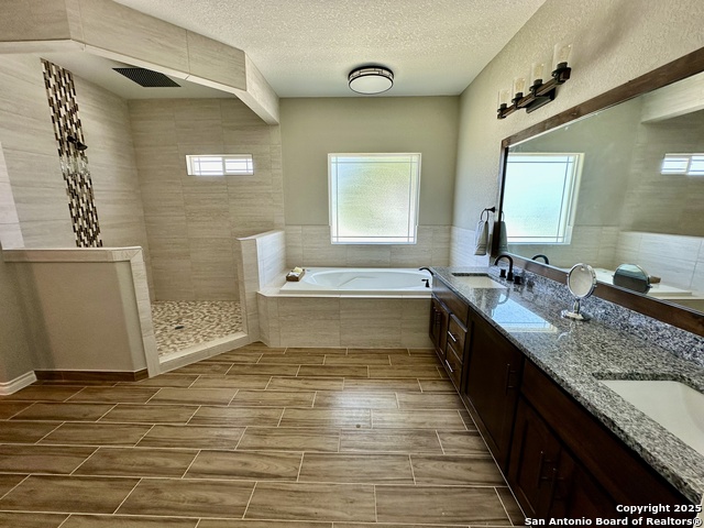 Image 6 of 13 For 112 Estates Dr