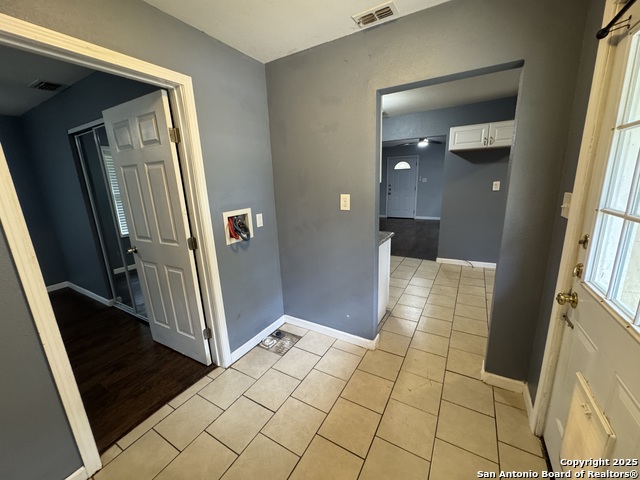Image 11 of 25 For 272 Weatherby Dr