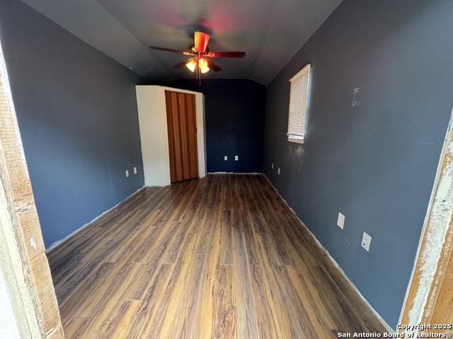 Image 23 of 25 For 272 Weatherby Dr