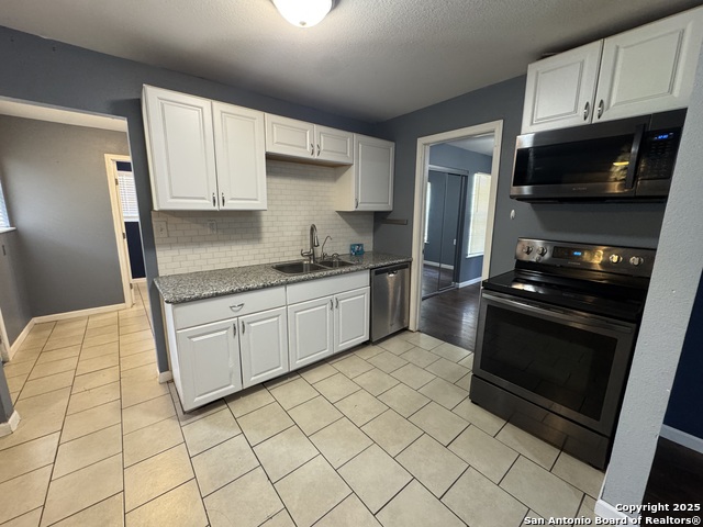 Image 6 of 25 For 272 Weatherby Dr