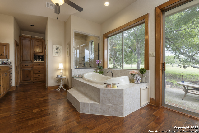 Image 18 of 103 For 241 Seewald  