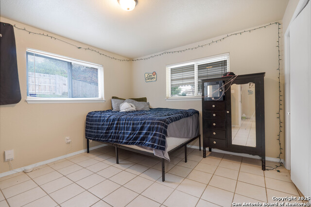Image 38 of 47 For 6600 & 6602 Southpoint St.