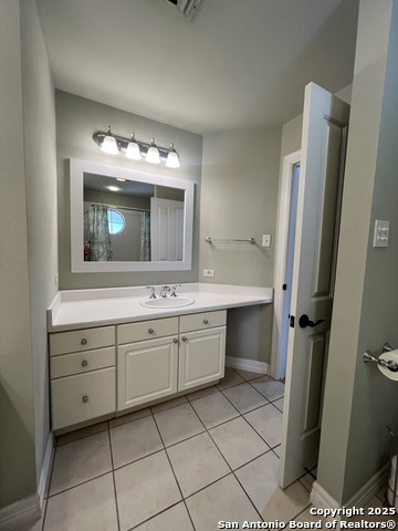 Image 17 of 28 For 1622 Continental Dr