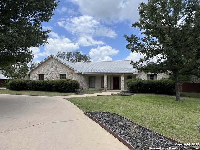 Image 2 of 28 For 1622 Continental Dr