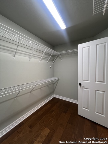 Image 21 of 28 For 1622 Continental Dr