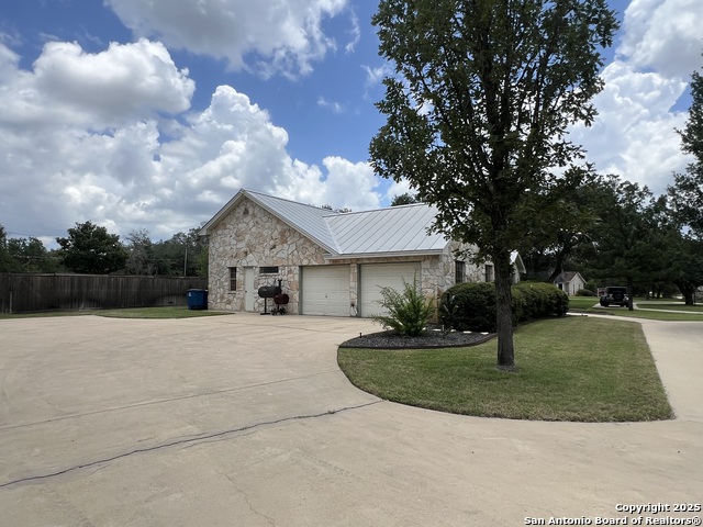 Image 25 of 28 For 1622 Continental Dr