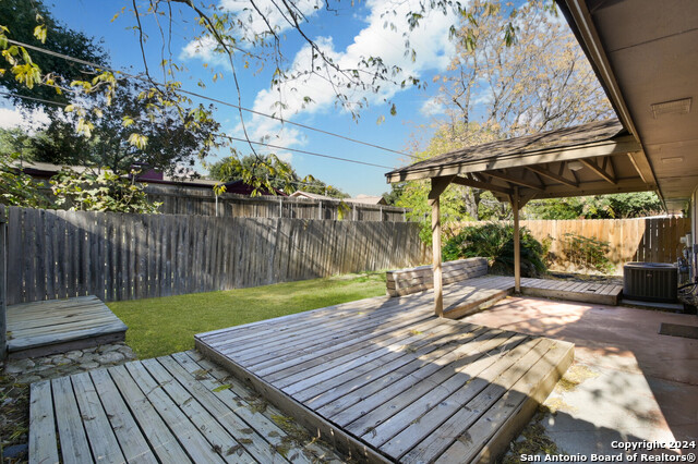 Image 17 of 20 For 6619 Honey Hill