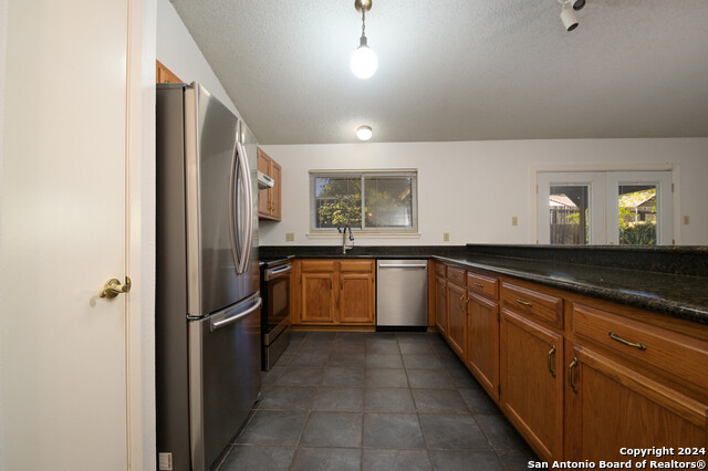 Image 7 of 20 For 6619 Honey Hill