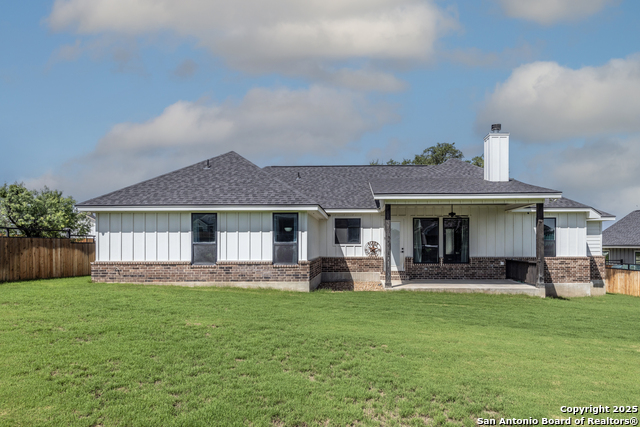 Listing photo id 29 for 100 Mahogany Path N
