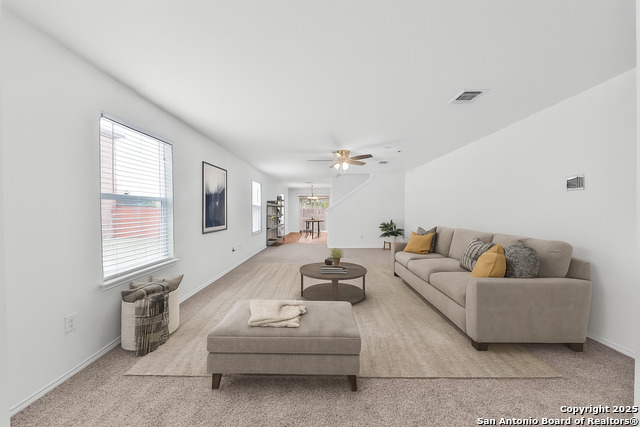 Listing photo id 3 for 9639 Pleasanton Cove