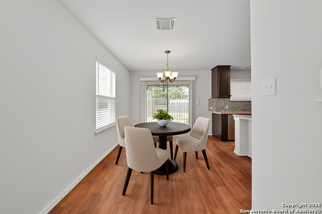 Listing photo id 6 for 9639 Pleasanton Cove