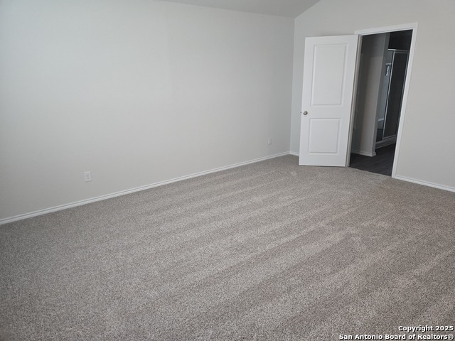 Listing photo id 5 for 14010 Shale Path