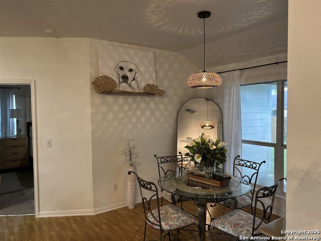 Listing photo id 13 for 2240 Stonehaven