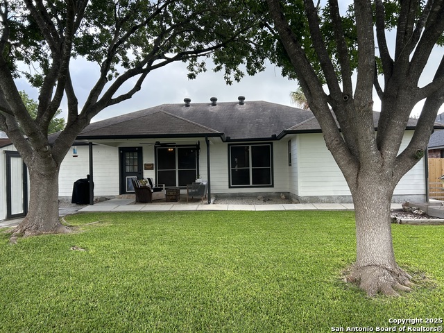 Listing photo id 4 for 2240 Stonehaven