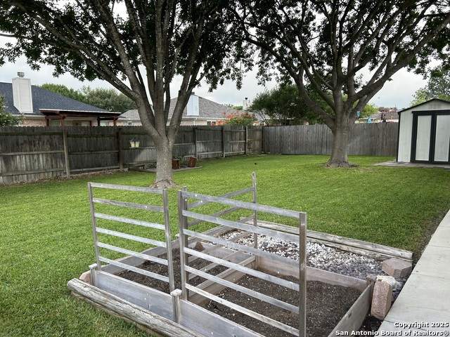 Listing photo id 6 for 2240 Stonehaven