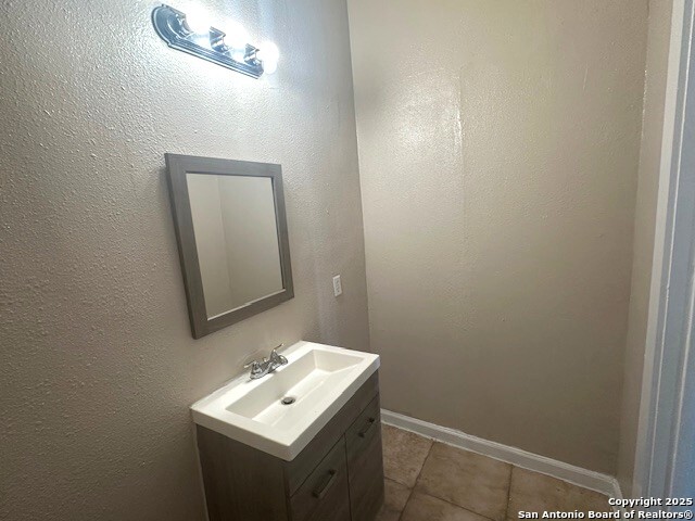 Listing photo id 9 for 202 Claudia