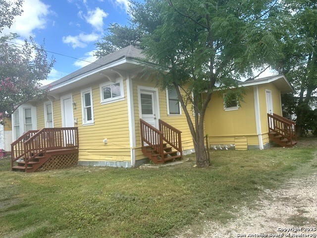Listing photo id 2 for 202 Claudia