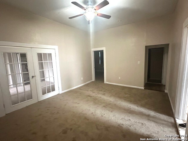 Listing photo id 4 for 202 Claudia