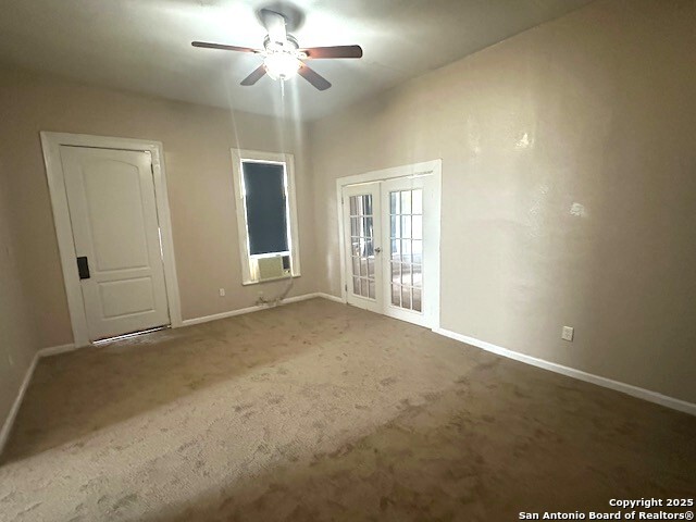 Listing photo id 5 for 202 Claudia
