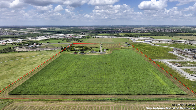 Listing photo id 0 for 4892 Pfeil Rd