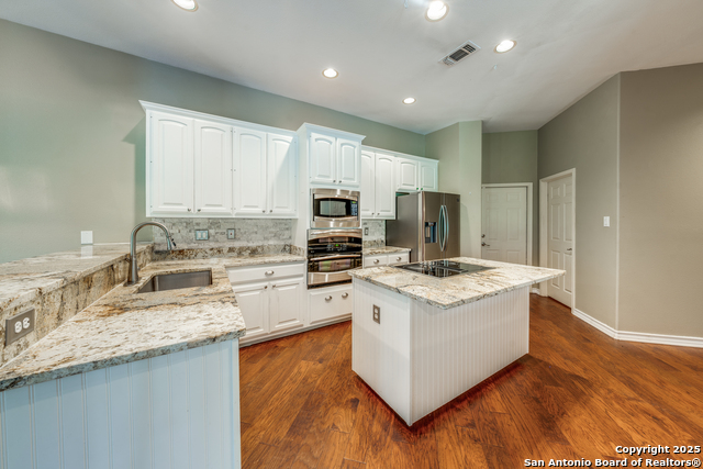 Image 17 of 39 For 8520 Fair Oaks