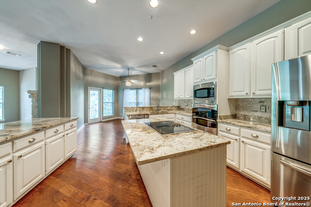 Image 18 of 39 For 8520 Fair Oaks