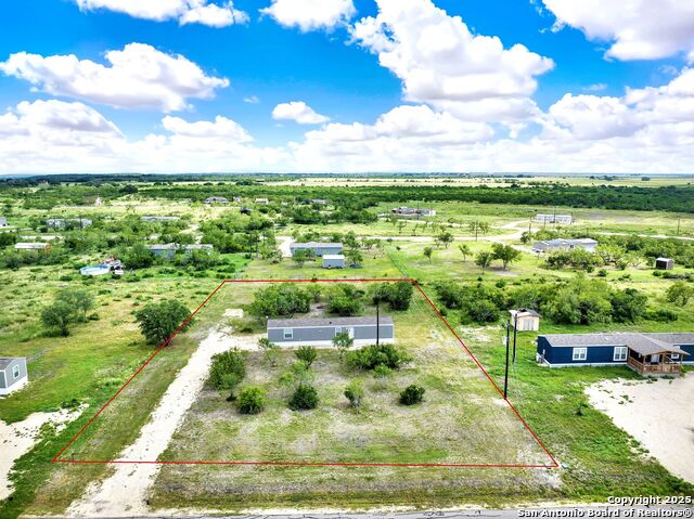 Details for 888 Lobo Loop, Hondo, TX 78861