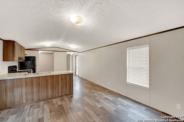 Listing photo id 11 for 888 Lobo Loop