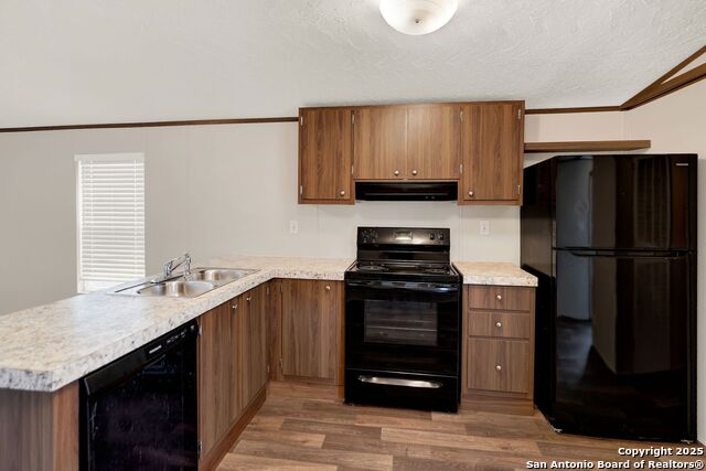 Listing photo id 14 for 888 Lobo Loop