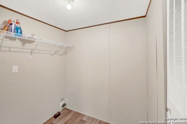Listing photo id 17 for 888 Lobo Loop