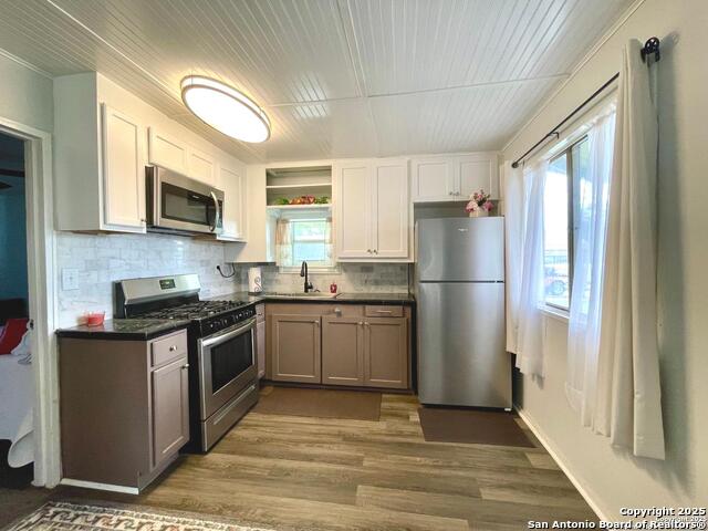 Image 12 of 35 For 406 Hackberry