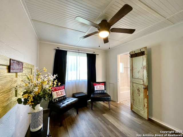 Image 20 of 35 For 406 Hackberry