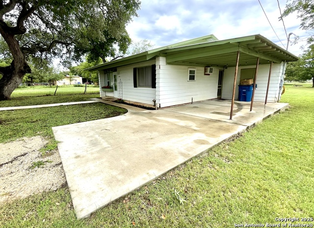Image 33 of 35 For 406 Hackberry