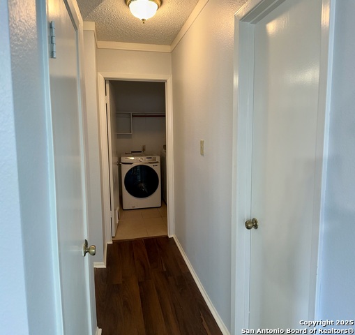 Listing photo id 3 for 9847 Kelton