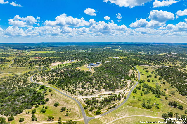 Listing photo id 5 for 120 Lost Valley Lane