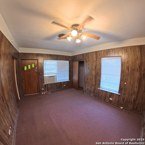 Image 10 of 16 For 3402 Travis W
