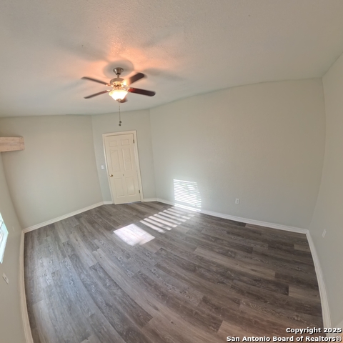 Image 7 of 16 For 3402 Travis W