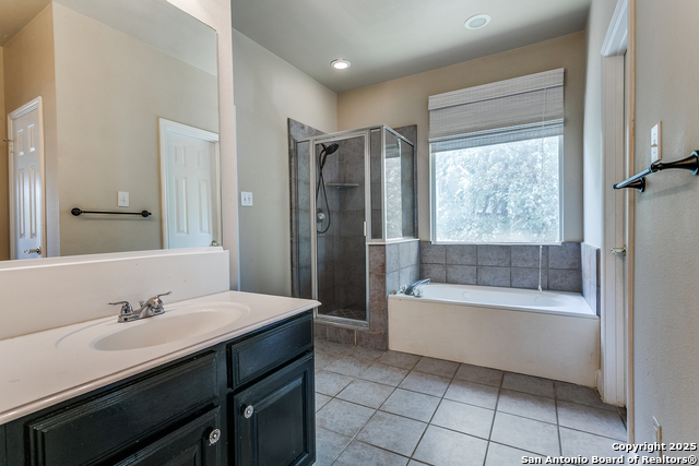Listing photo id 14 for 13619 Mesa Point