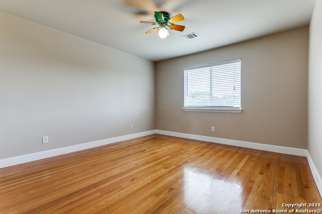 Listing photo id 15 for 13619 Mesa Point