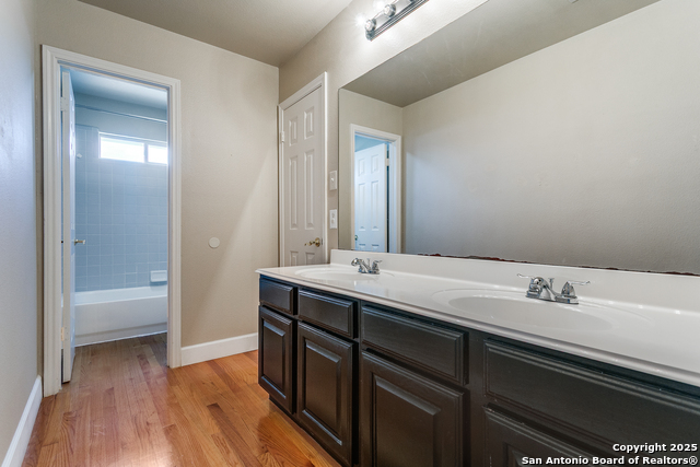 Listing photo id 16 for 13619 Mesa Point