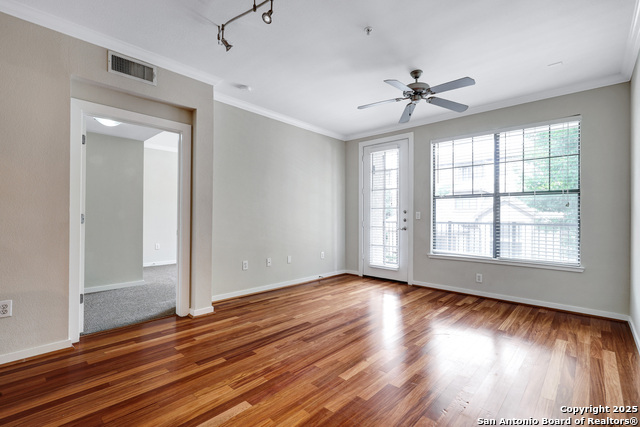 Image 4 of 30 For 7342 Oak Manor Dr  4207
