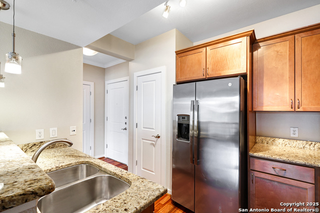 Image 8 of 30 For 7342 Oak Manor Dr  4207