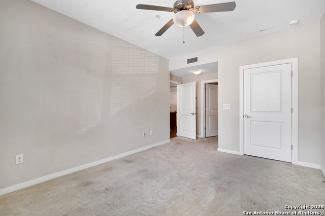 Image 17 of 31 For 7342 Oak Manor Dr  4107